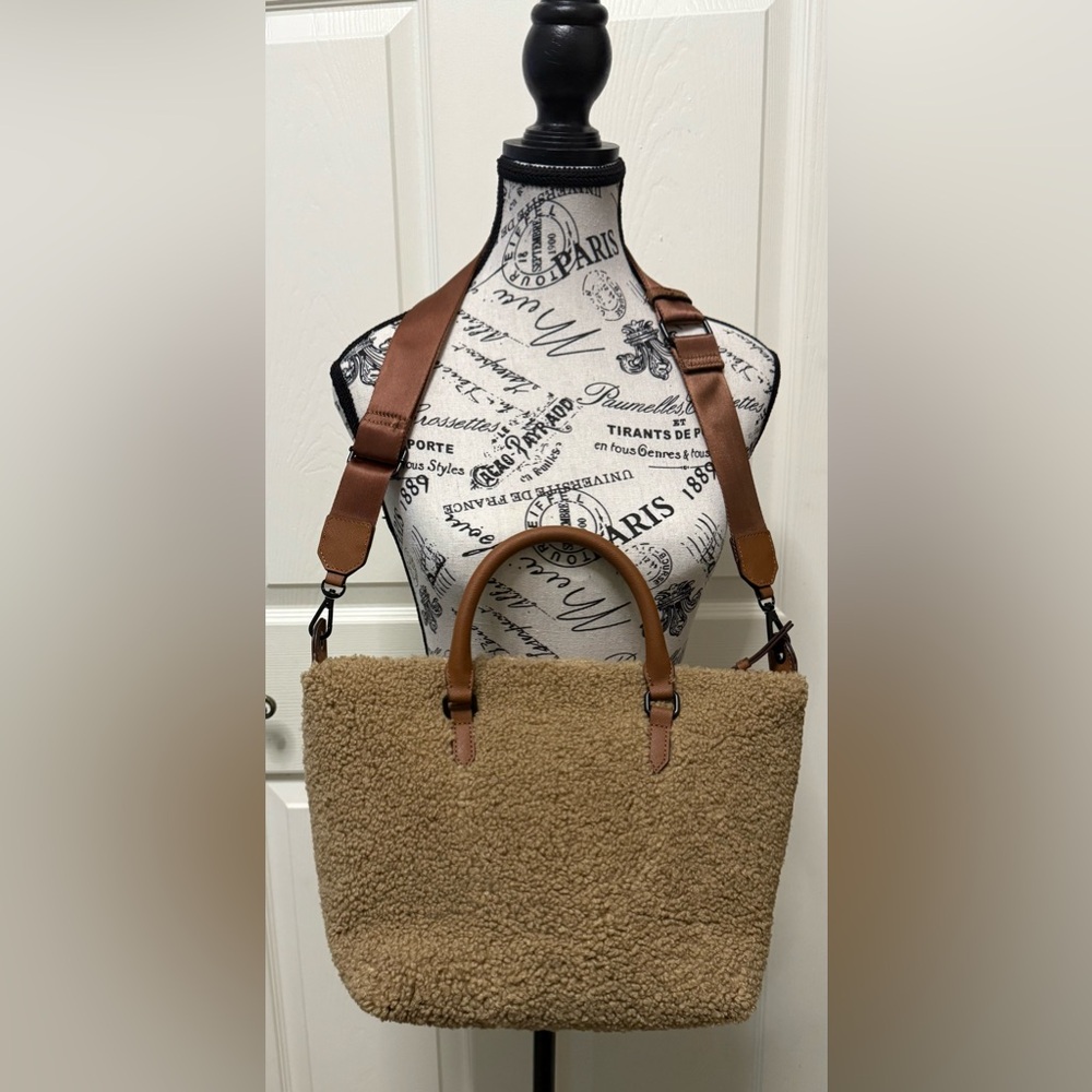 NWOT- DKNY Tan Brown Sherpa Crossbody Bag - Picture 4 of 4